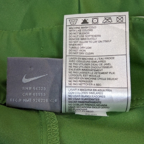 Nike Dri-Fit Legging Capris Knee Length Shorts Green Women Size XL (16-18) - Picture 5 of 6